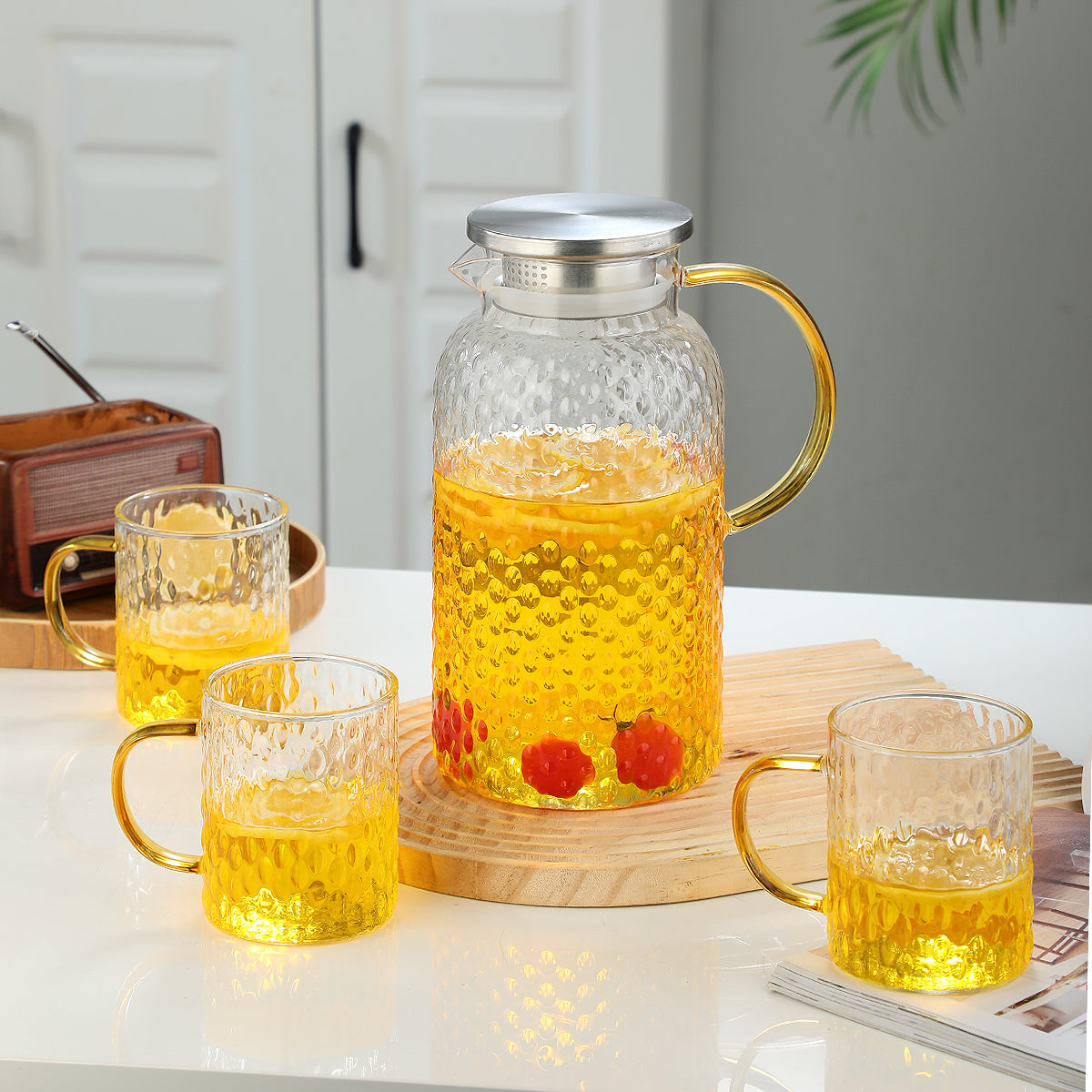 1 Pot with 4 Cups Set Large Capacity Cold Water Kettle Glass Pitcher Water Carafe Lid Leakproof for Home