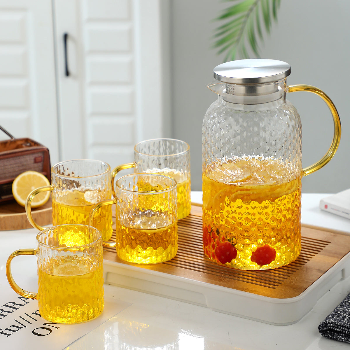 1 Pot with 4 Cups Set Large Capacity Cold Water Kettle Glass Pitcher Water Carafe Lid Leakproof for Home